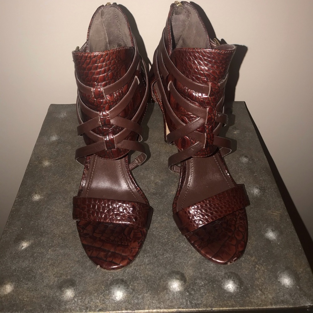 Vince Camuto bondage style stiletto sandal size 6